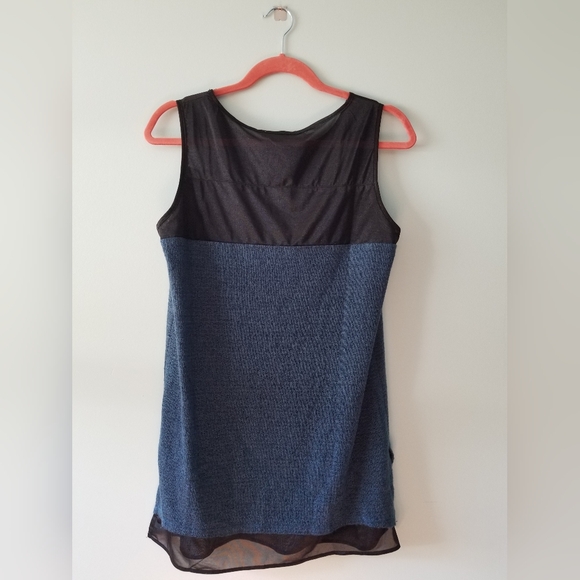 Color Block Tank Top - Picture 2 of 3